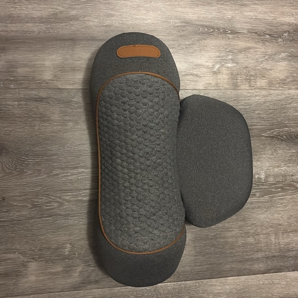 Gray Shiatsu Massage Pillow - Picture 3 of 4